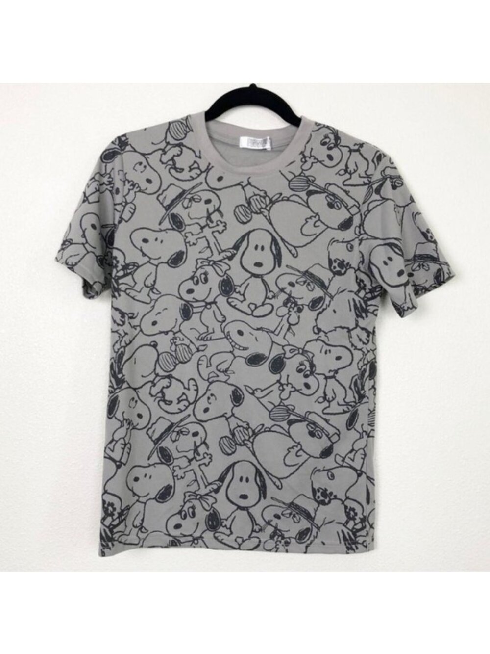 Peanuts Worldwide LLC Womens Small Snoopy Doodle Cartoon Short Sleeve Tshirt